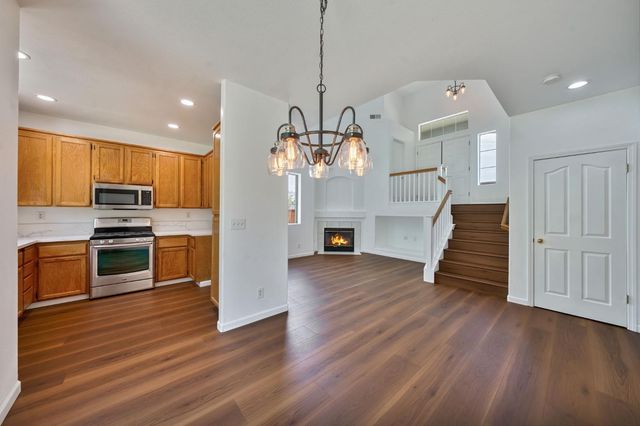 3013 Babson Dr, Elk Grove, CA 95758