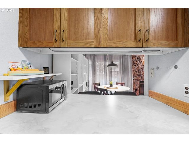 26213 E WELCHES Rd 17, Welches, OR 97067