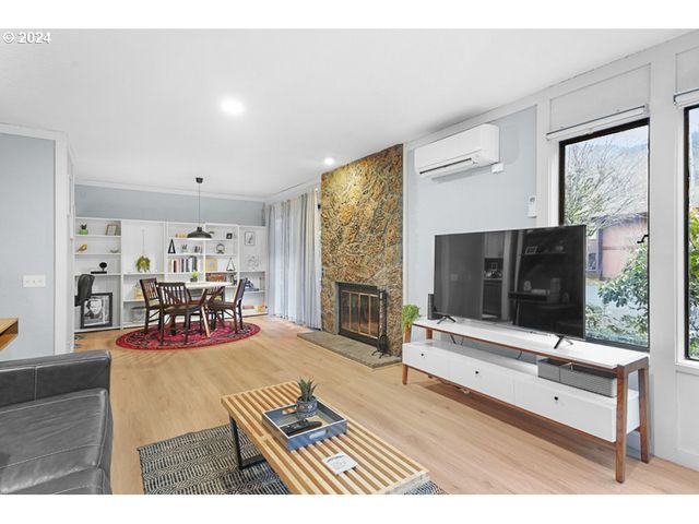 26213 E WELCHES Rd 17, Welches, OR 97067