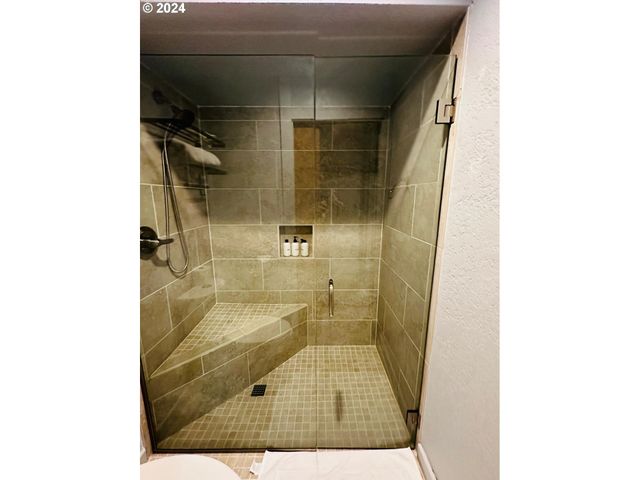 26213 E WELCHES Rd 17, Welches, OR 97067