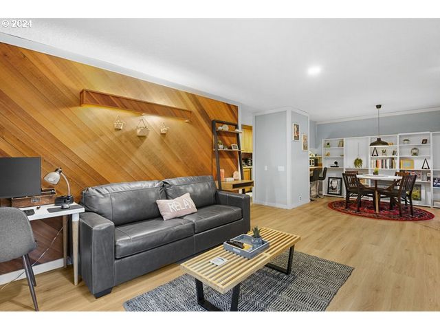 26213 E WELCHES Rd 17, Welches, OR 97067