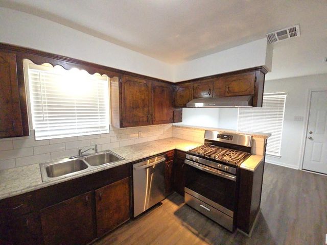 3810 R V Mayfield Drive, Houston, TX 77088