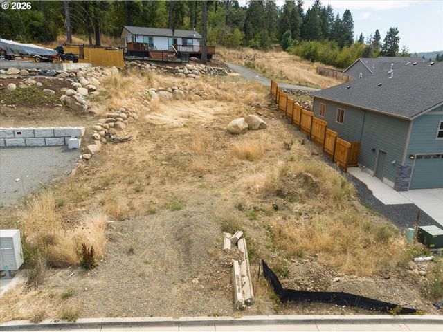 775 BOULDER Loop, Creswell, OR 97426