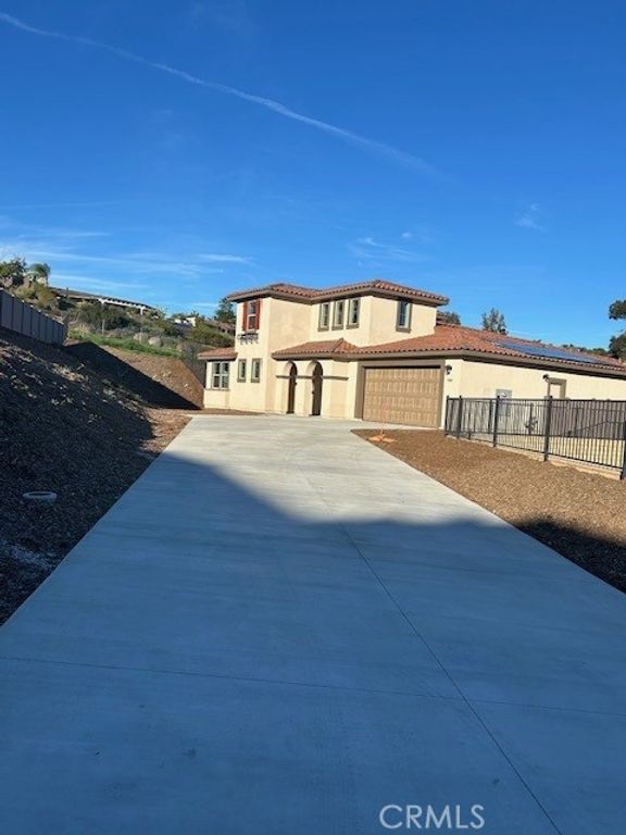 1361 N Amanda Glen, Escondido, CA 92029