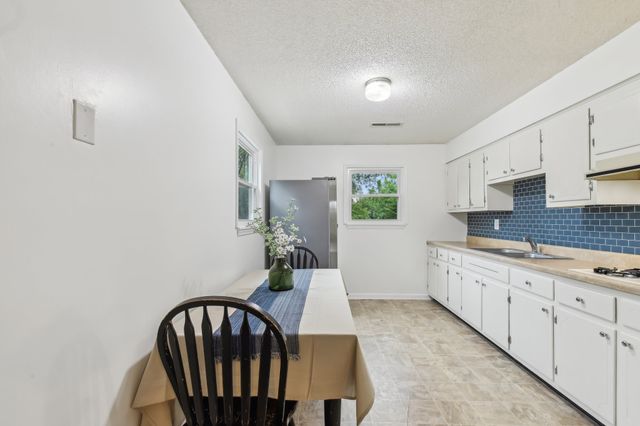 144 Airport Rd, Clarksville, TN 37042