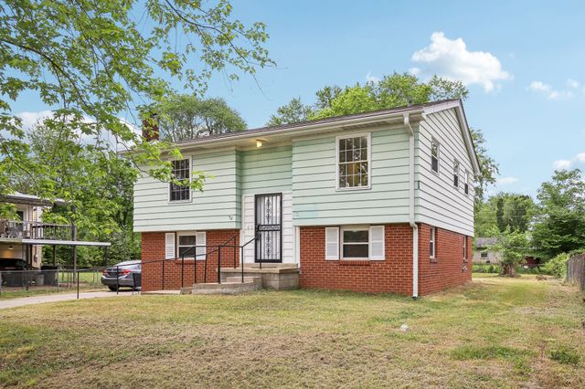 144 Airport Rd, Clarksville, TN 37042