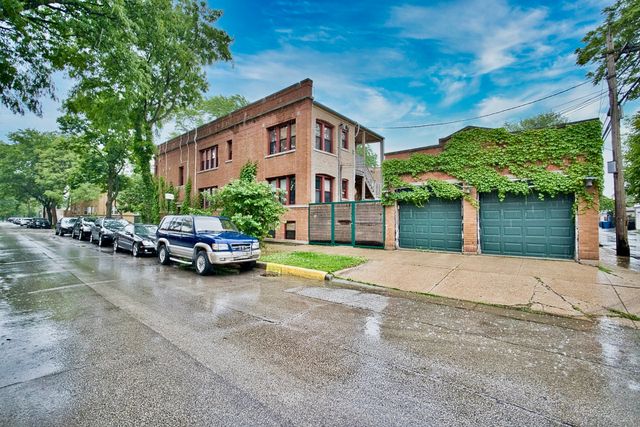 2437 W North Shore Avenue 2, Chicago, IL 60645