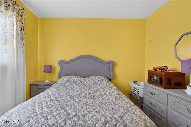 2158 Robinwood Avenue, Rotterdam, NY 12306