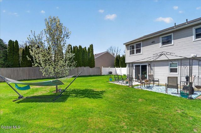 2158 Robinwood Avenue, Rotterdam, NY 12306