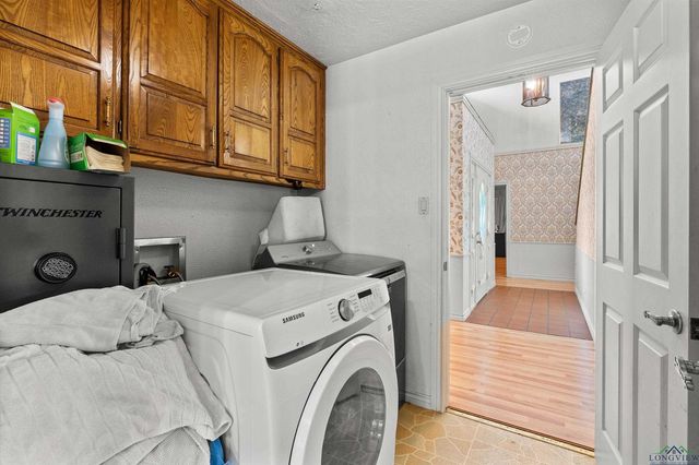 1404 Briarwood Trail, Henderson, TX 75654