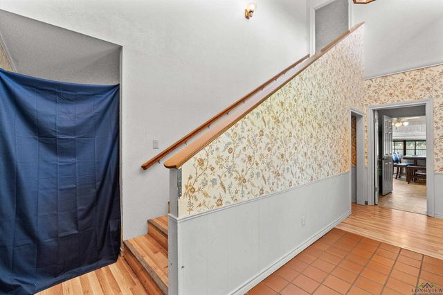 1404 Briarwood Trail, Henderson, TX 75654