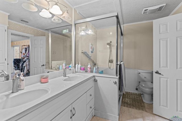 1404 Briarwood Trail, Henderson, TX 75654