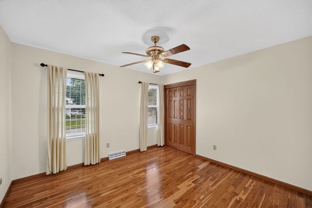 4521 Aurora Avenue, Des Moines, IA 50310