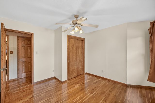 4521 Aurora Avenue, Des Moines, IA 50310