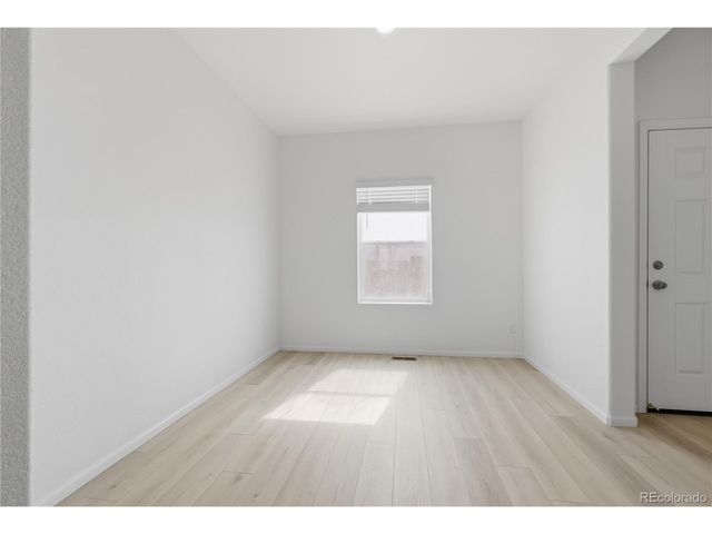 211 Clayton Ave, Keenesburg, CO 80643