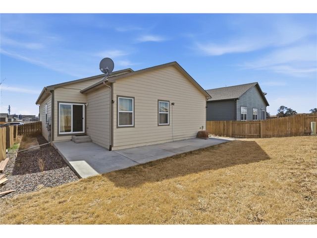 211 Clayton Ave, Keenesburg, CO 80643