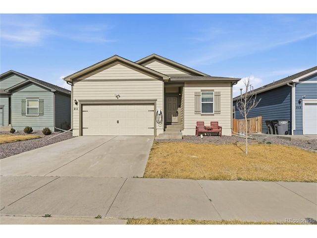 211 Clayton Ave, Keenesburg, CO 80643