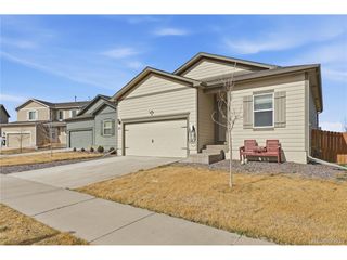 211 Clayton Ave, Keenesburg, CO 80643