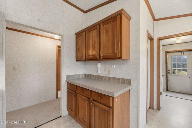 357 Muncey Hollow Lane, Washburn, TN 37888