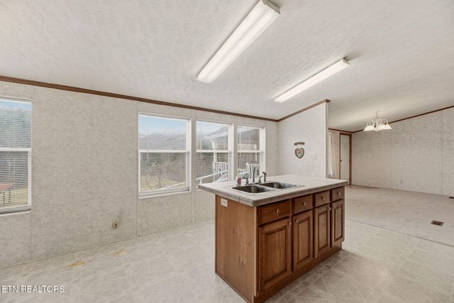 357 Muncey Hollow Lane, Washburn, TN 37888