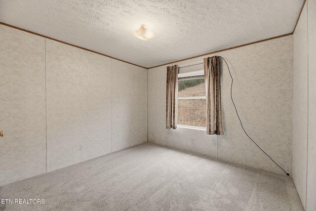 357 Muncey Hollow Lane, Washburn, TN 37888