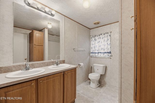 357 Muncey Hollow Lane, Washburn, TN 37888