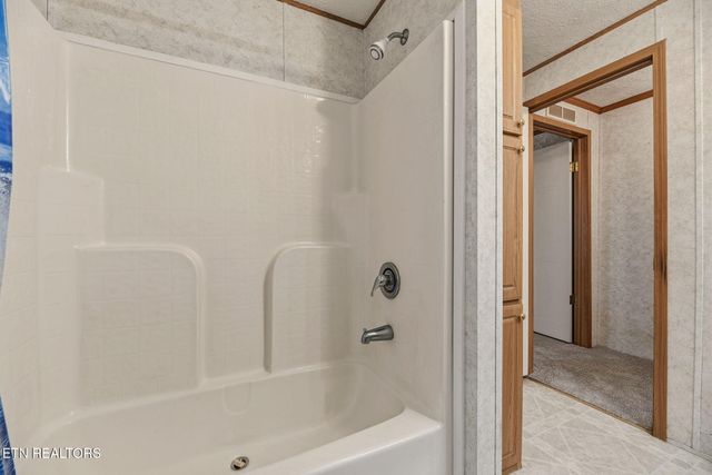 357 Muncey Hollow Lane, Washburn, TN 37888