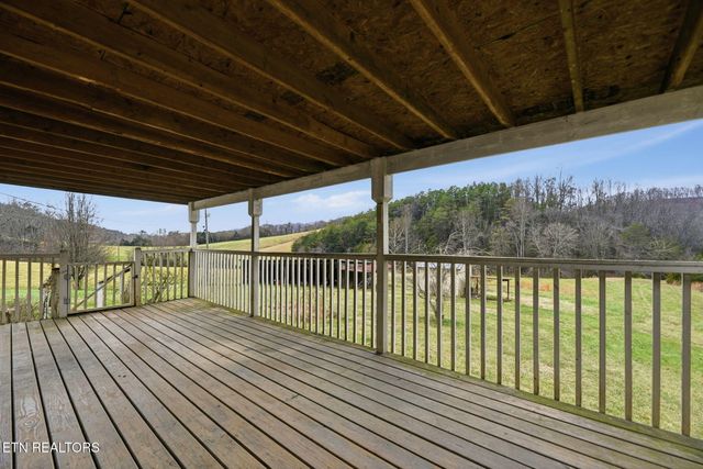 357 Muncey Hollow Lane, Washburn, TN 37888