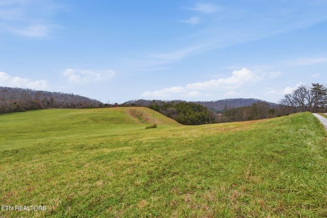 357 Muncey Hollow Lane, Washburn, TN 37888