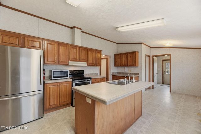 357 Muncey Hollow Lane, Washburn, TN 37888