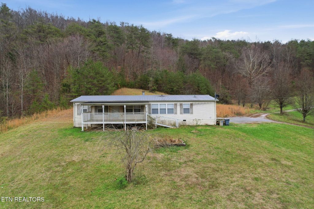 357 Muncey Hollow Lane, Washburn, TN 37888