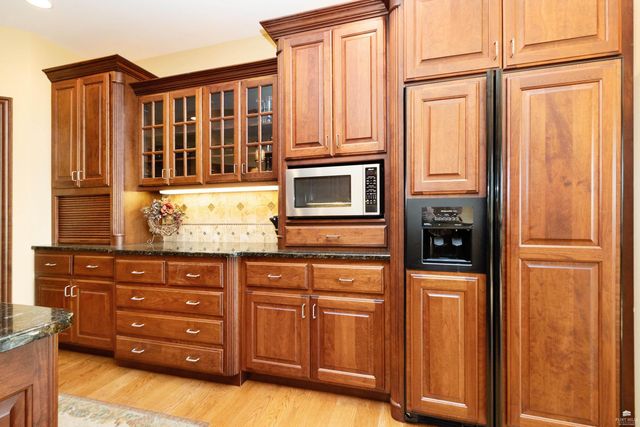 2731 Heartland Valley Road, Manhattan, KS 66503