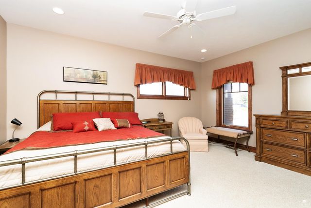 2731 Heartland Valley Road, Manhattan, KS 66503