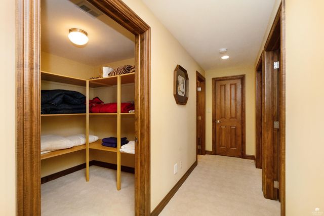 2731 Heartland Valley Road, Manhattan, KS 66503