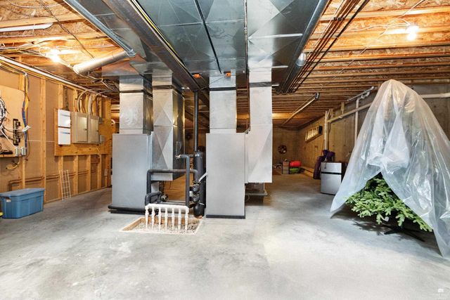 2731 Heartland Valley Road, Manhattan, KS 66503