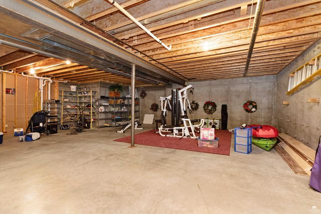 2731 Heartland Valley Road, Manhattan, KS 66503