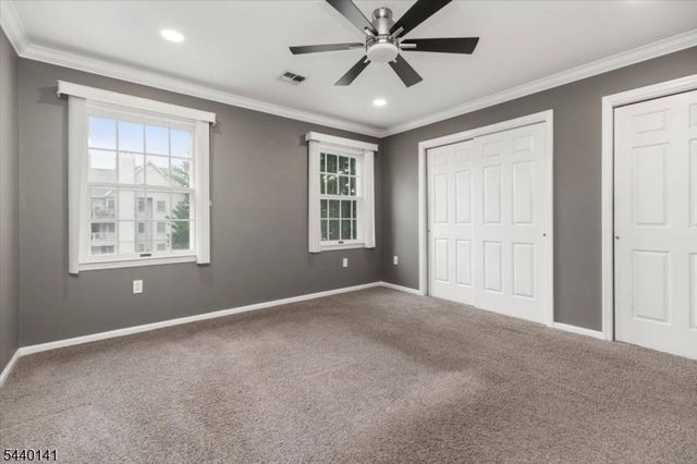 37 Amethyst Ln, Paterson City, NJ 07501
