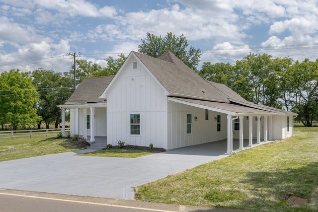 638 Rucker Rd, Murfreesboro, TN 37127