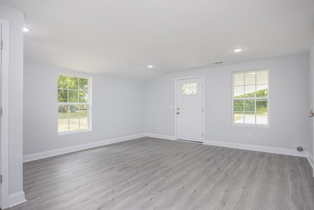638 Rucker Rd, Murfreesboro, TN 37127
