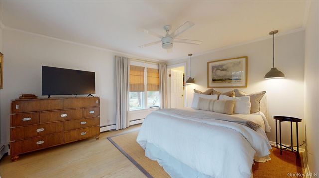 15 Walnut Avenue, East Quogue, NY 11942