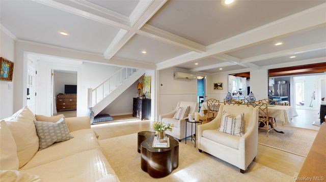 15 Walnut Avenue, East Quogue, NY 11942