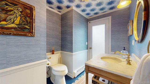 15 Walnut Avenue, East Quogue, NY 11942