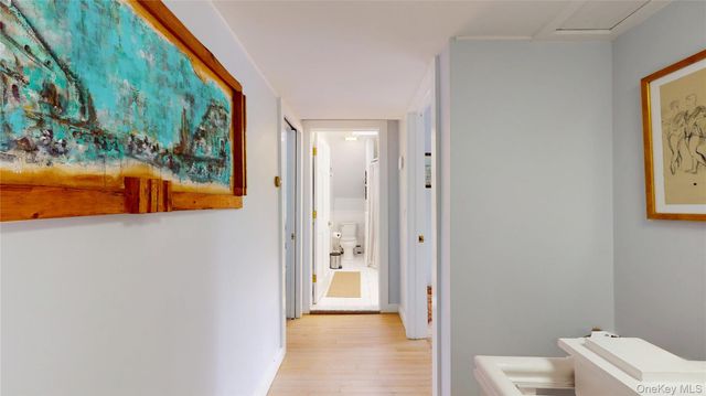 15 Walnut Avenue, East Quogue, NY 11942