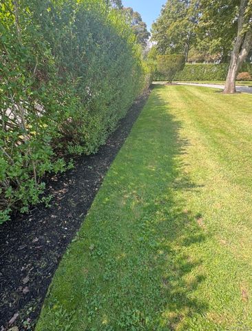 15 Walnut Avenue, East Quogue, NY 11942