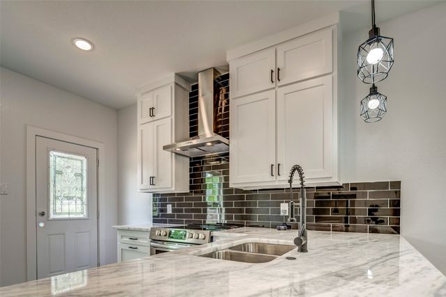 2513 Quail Run Trail, Granbury, TX 76048