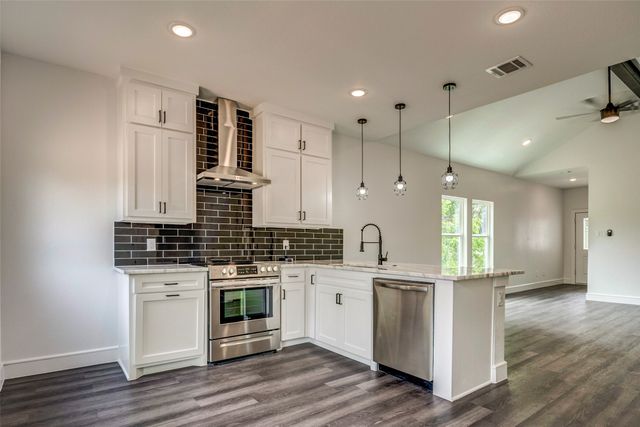 2513 Quail Run Trail, Granbury, TX 76048