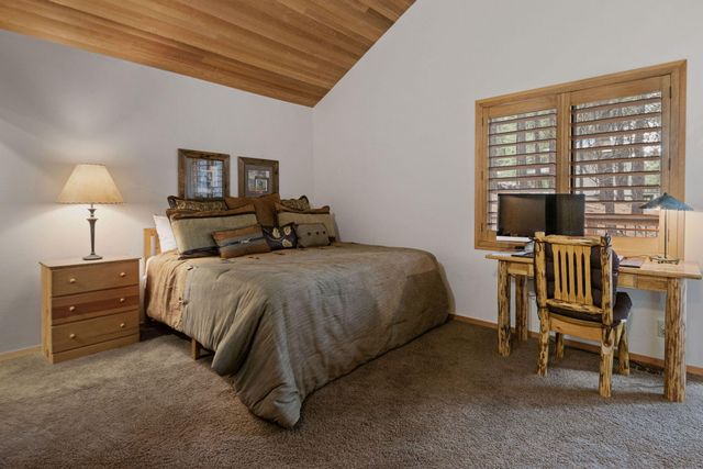 70335 Sword Fern GM249, Black Butte Ranch, OR 97759