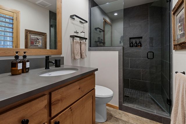 70335 Sword Fern GM249, Black Butte Ranch, OR 97759