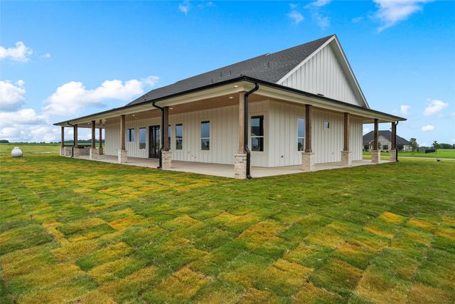 496 Willow Moon Ranch Road, Crawford, TX 76638