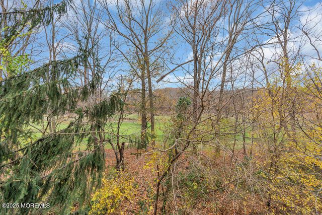 654 Saint Andrews Place, Manalapan, NJ 07726